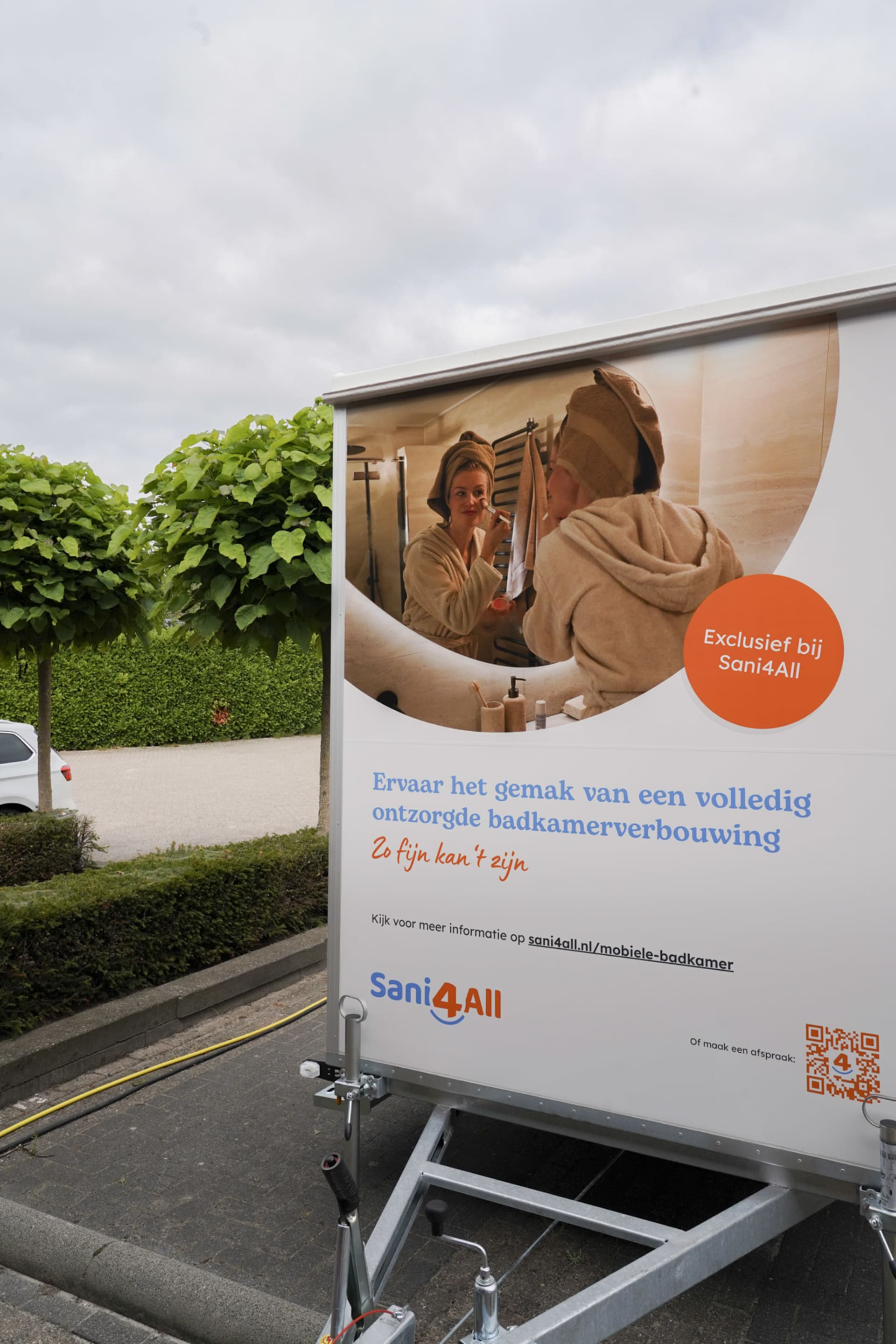 Complete mobiele badkamer met de tekst Exclusief bij Sani4All