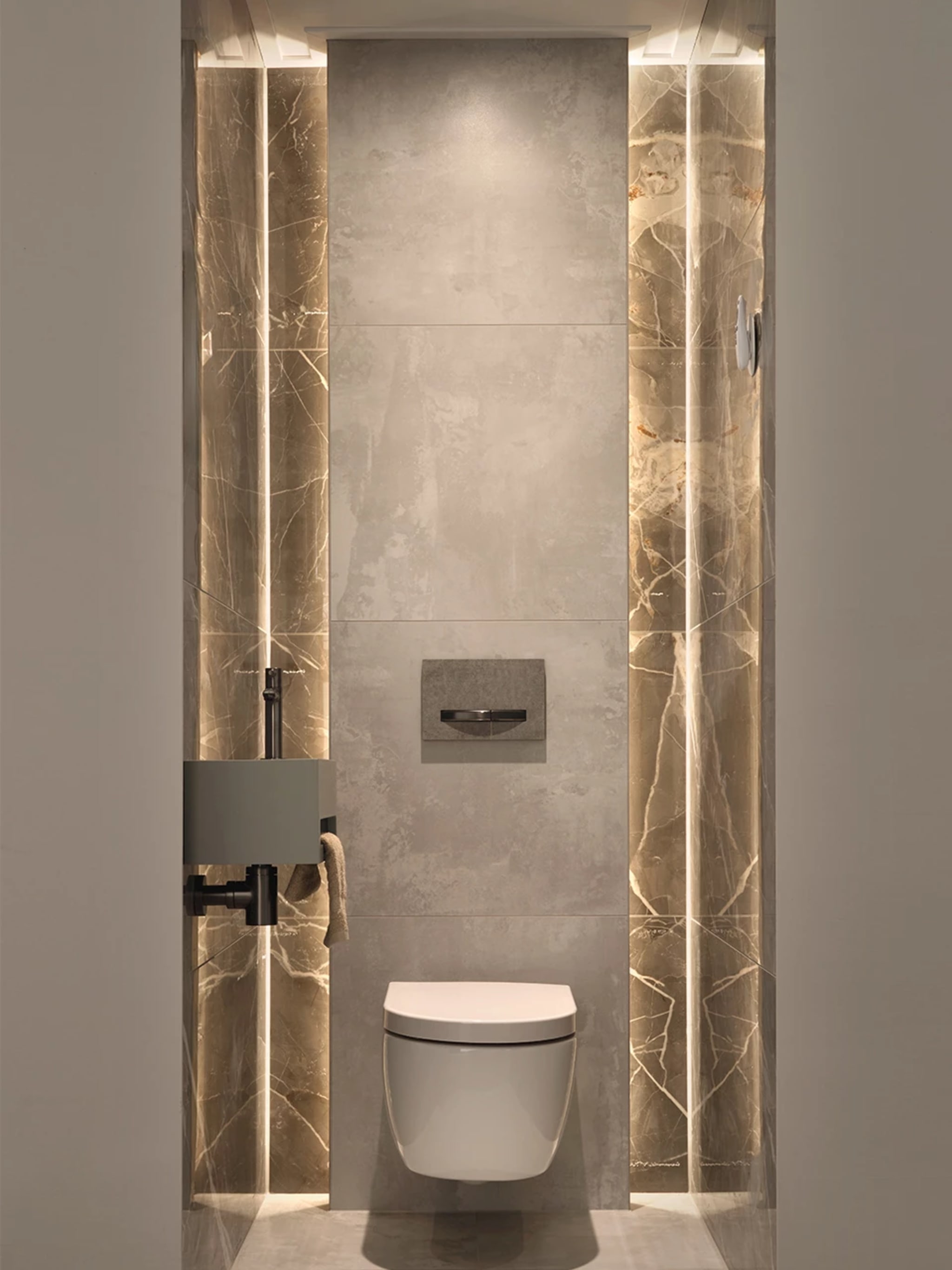 Compleet toilet Marble Grey met marmerlook zijwanden, een lichtgrijze tegelwand en verlichte lichtstroken aan weerszijden