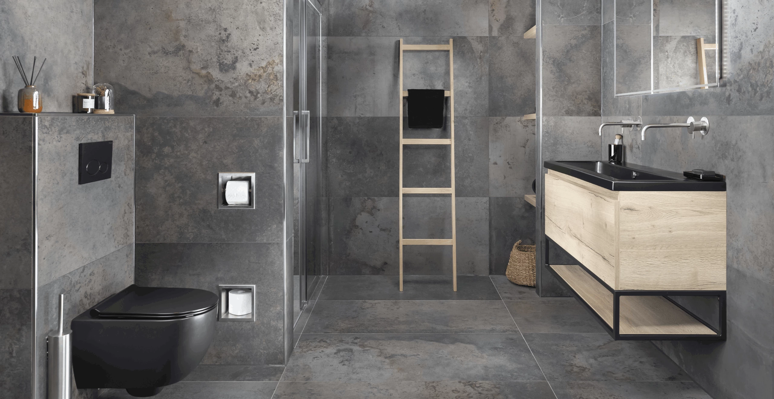 Zwarte accenten badkamer