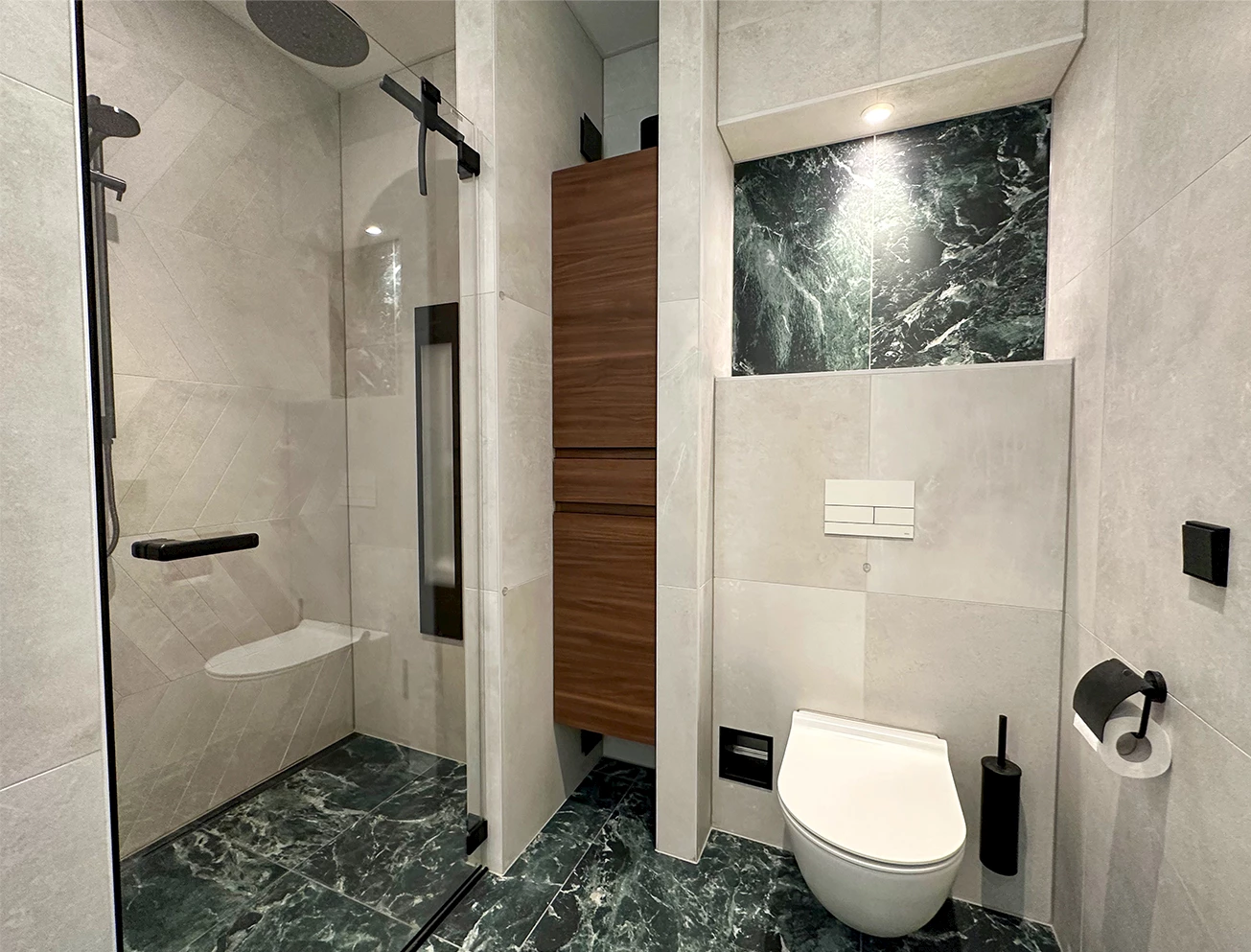 Badkamer marmerlook tegels