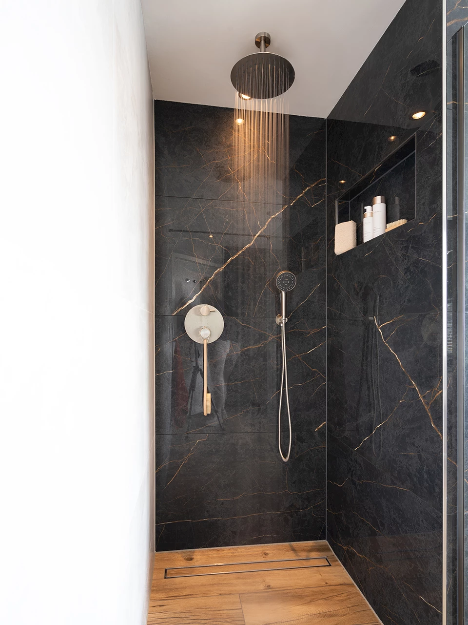 Luxe badkamer antraciet