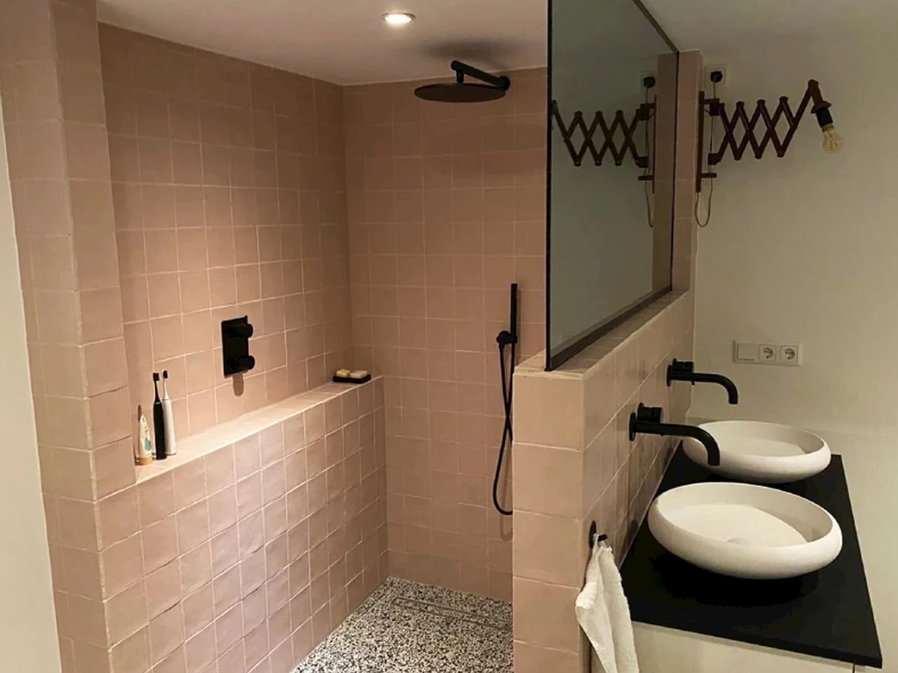 Ben Je Op Zoek Naar Een Roze Badkamer Sani4All Ben Je Op Zoek Naar Een Roze Badkamer Sani4All