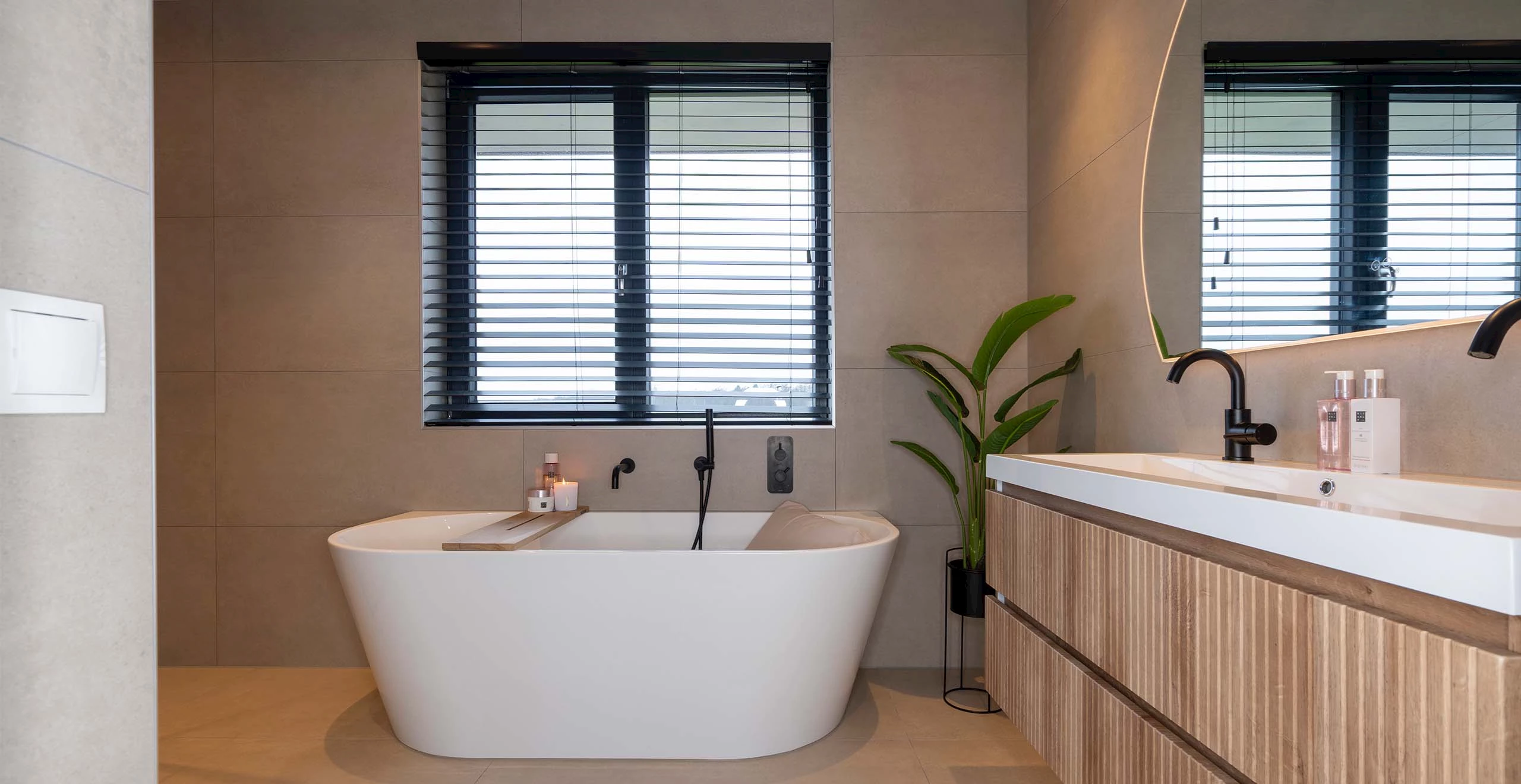Ruime wellness badkamer