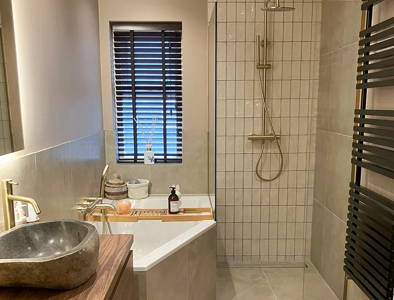 Luxe badkamer met een klassieke touch familie Verhoeven