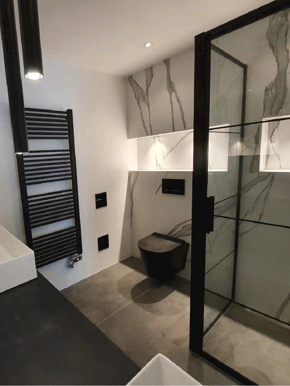 Toilet in badkamer