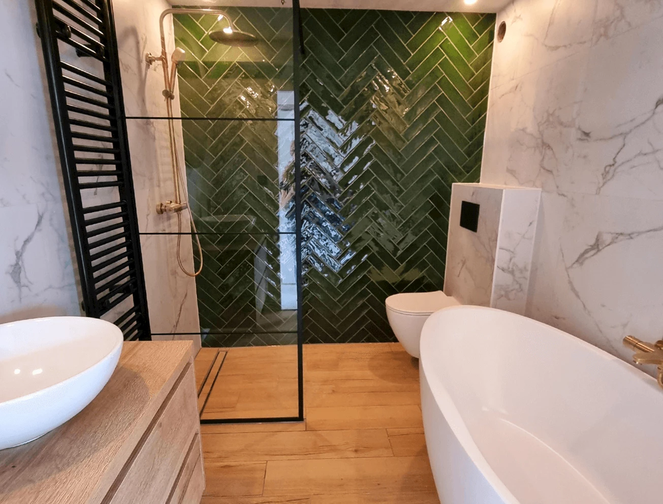 Badkamer onder een schuin dak, hoe vind je toch de perfecte indeling?