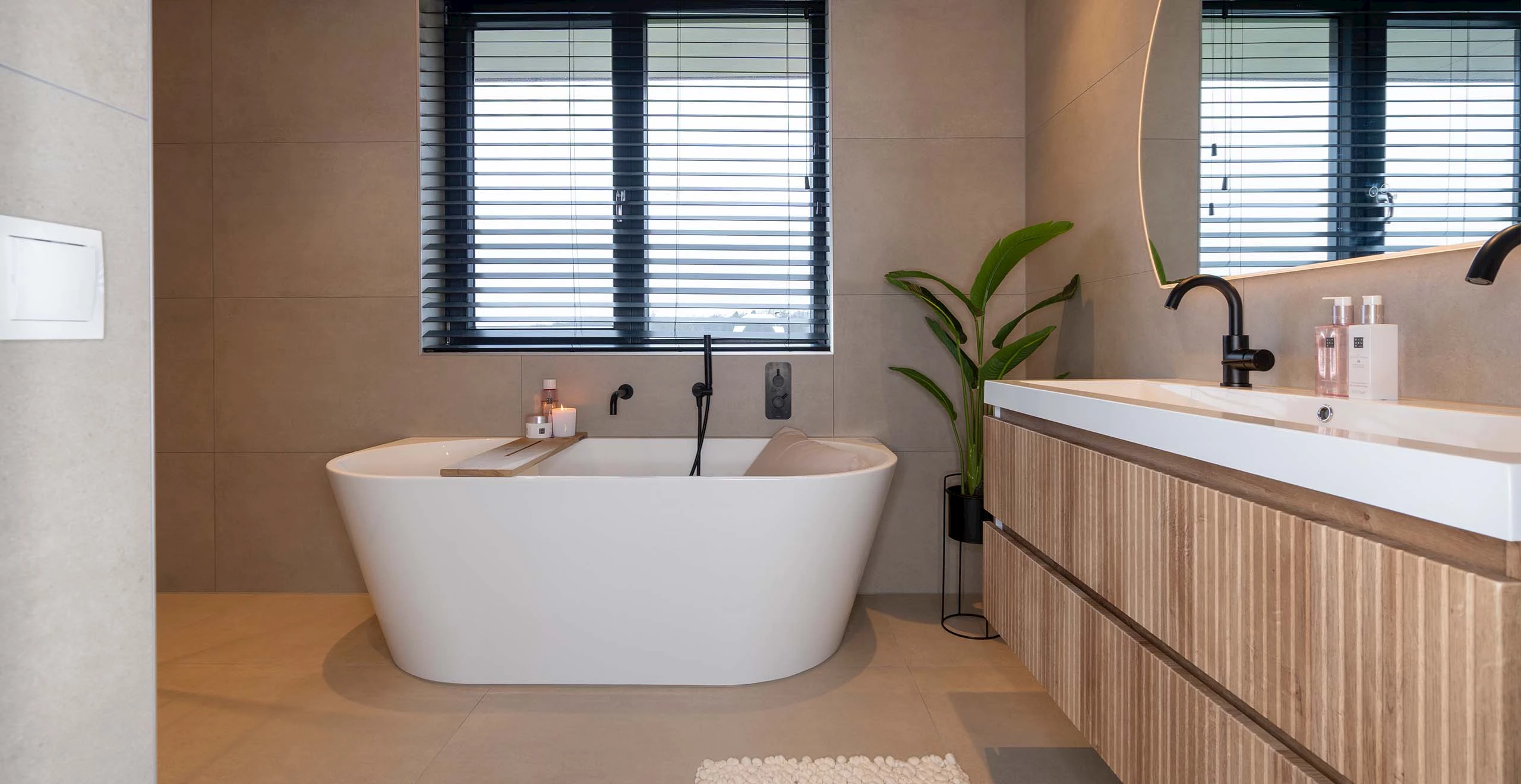 Badkamer zandkleurig