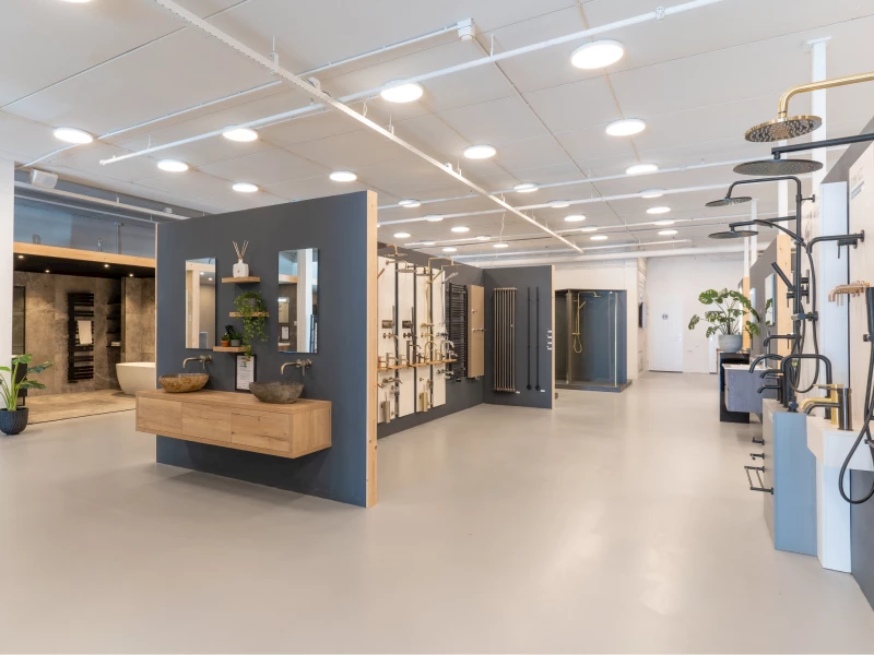 Winkel van Sani4All Gouda met badmeubels, kranen en douchewanden