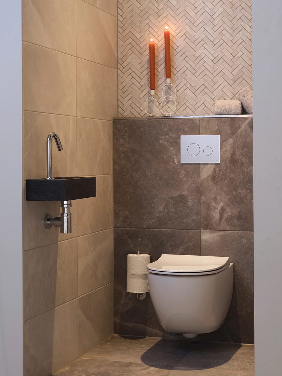 Legpatronen tegels toiletruimte