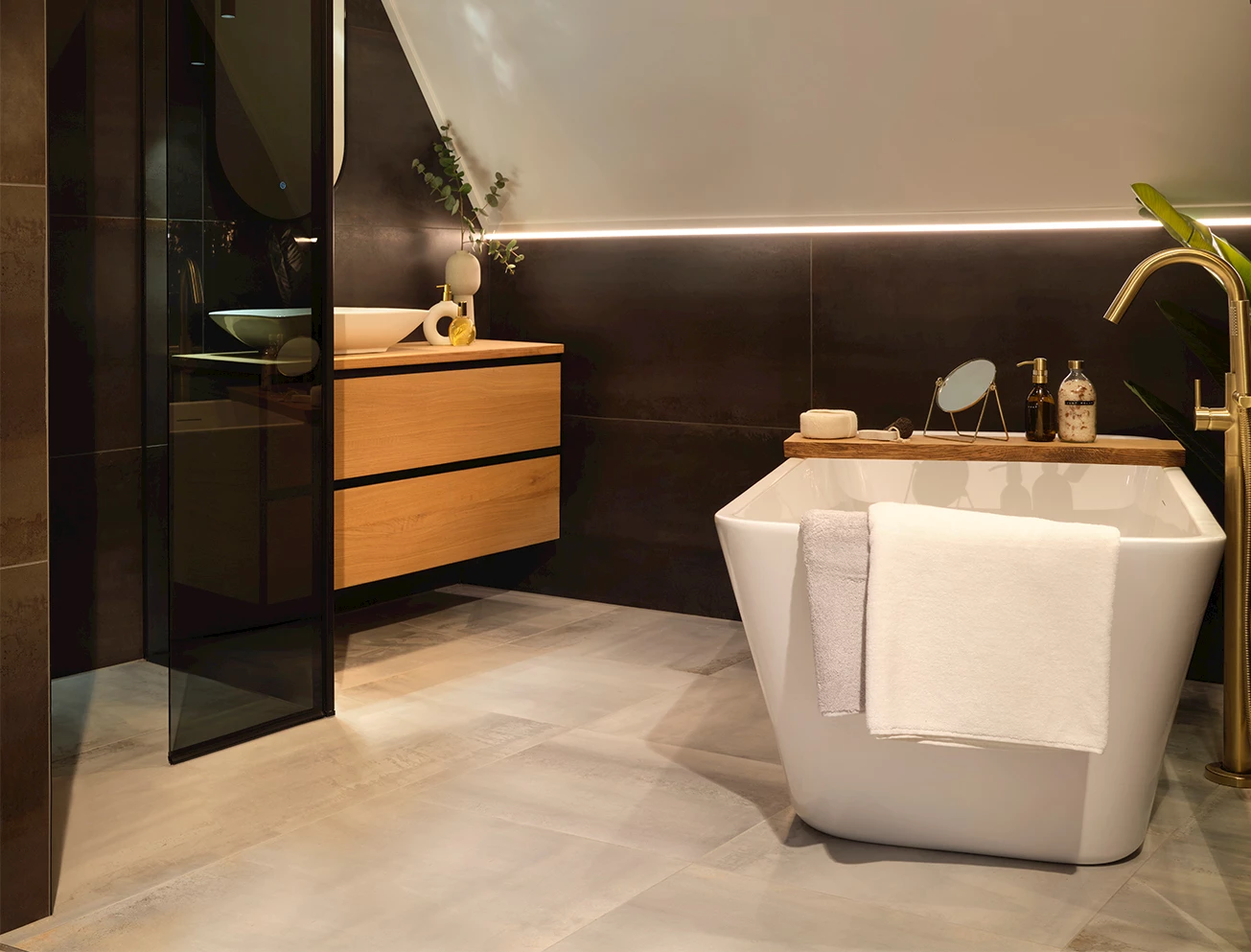 Vloertegels zwarte badkamer