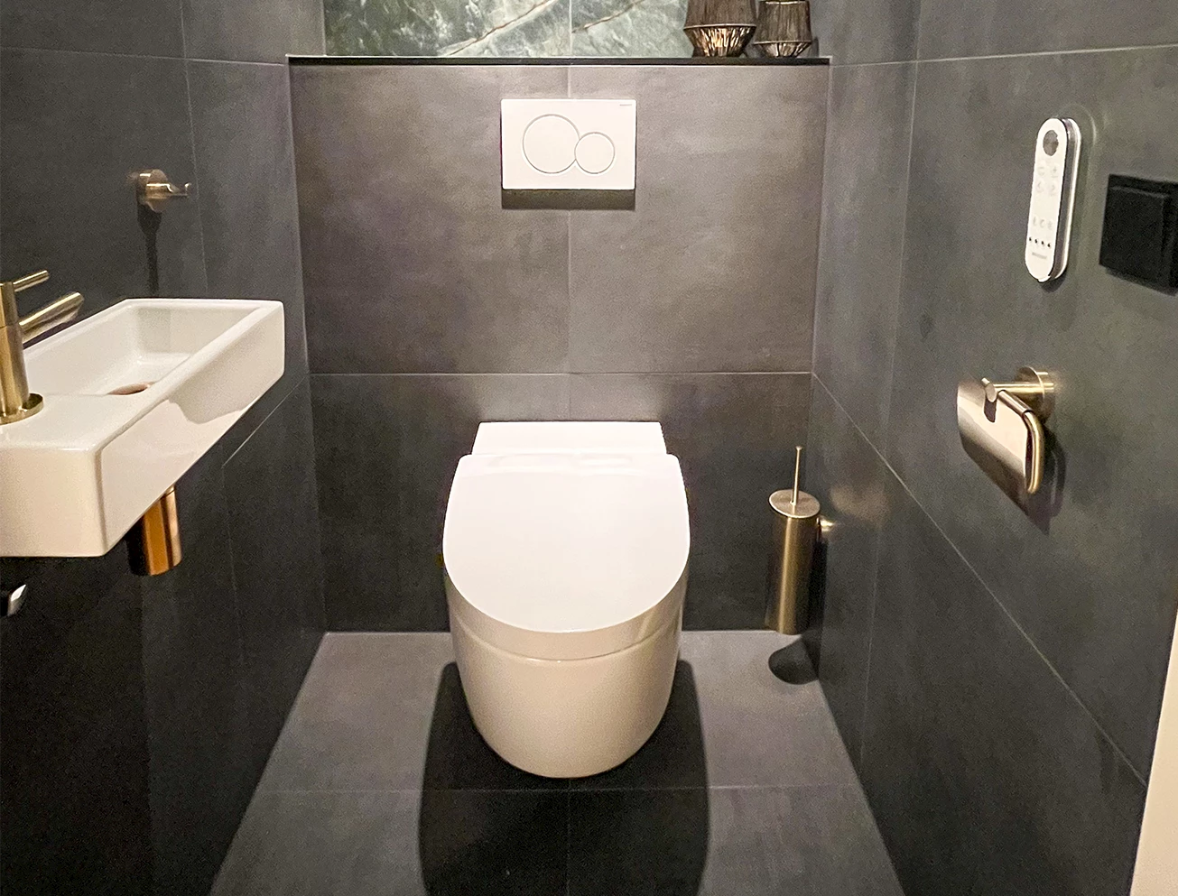 Gouden toilet accessoires