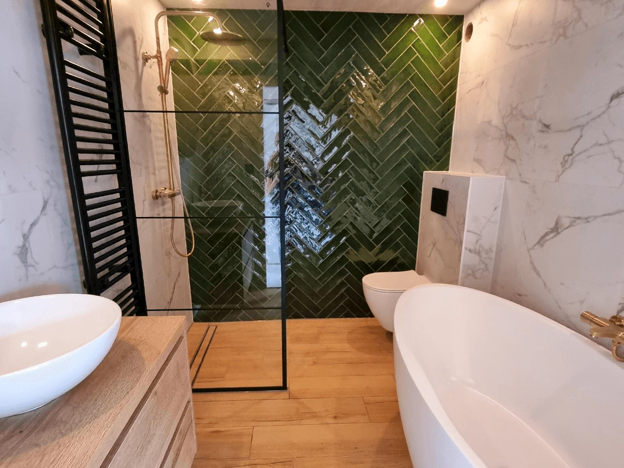 Marmerlook badkamer