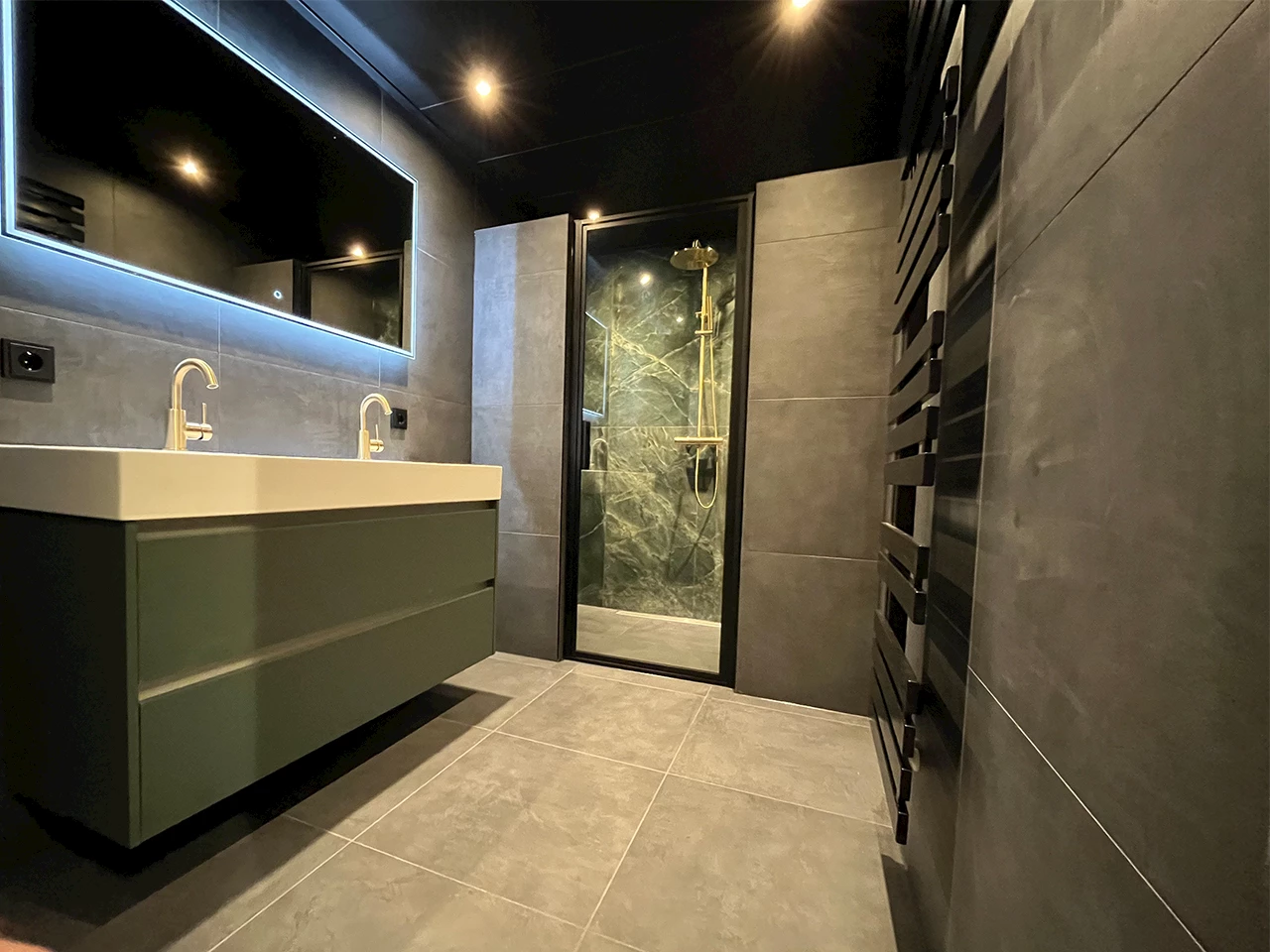 Hotel chique badkamer