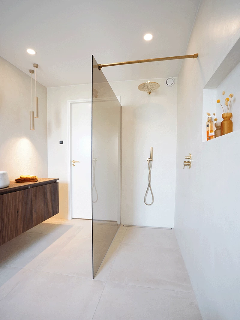 Minimalistische badkamertrends 2025