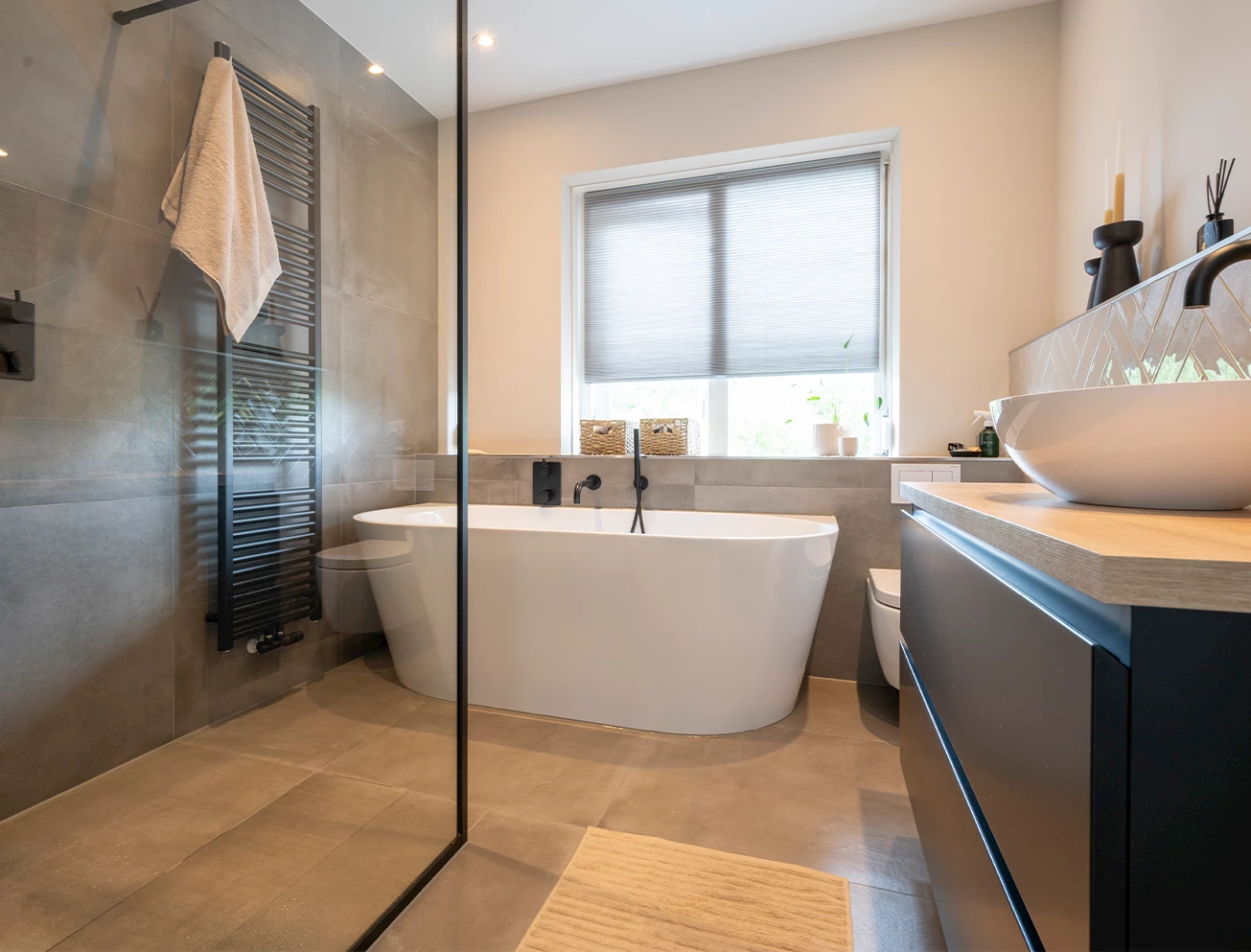 Kleine badkamer met inloopdouche