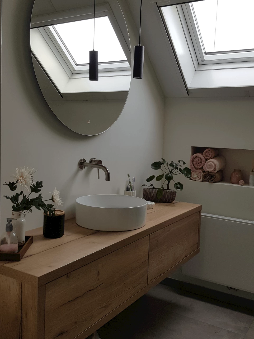 Lichte kleuren badkamer