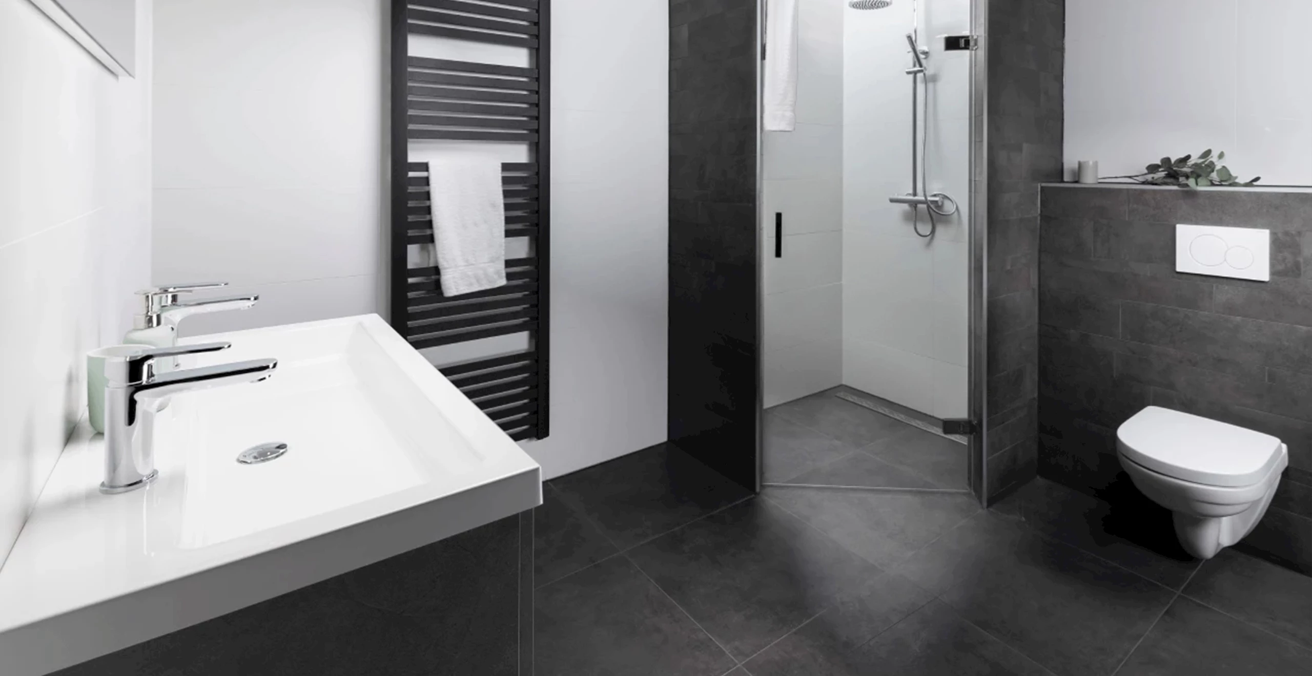 Zwart en wit badkamer