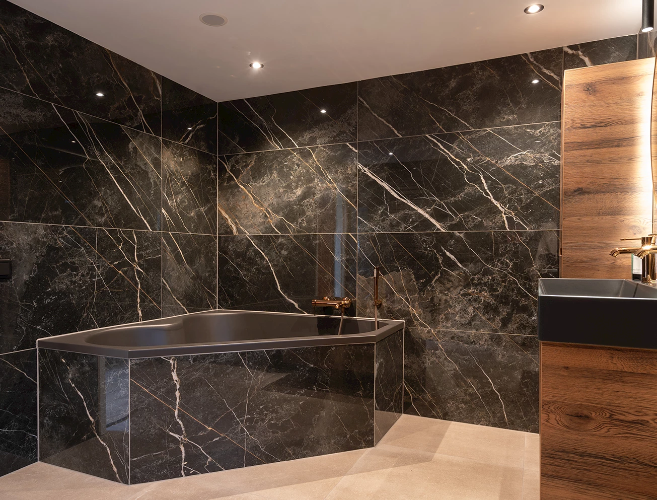 Badkamertegels schoonmaken