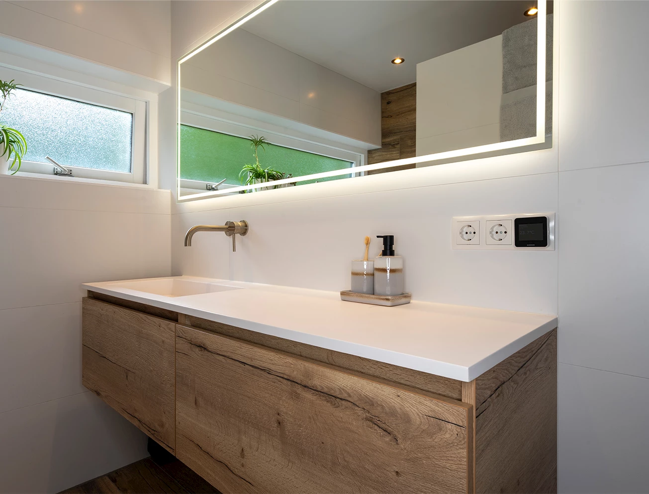 Schoonmaken badmeubel badkamer