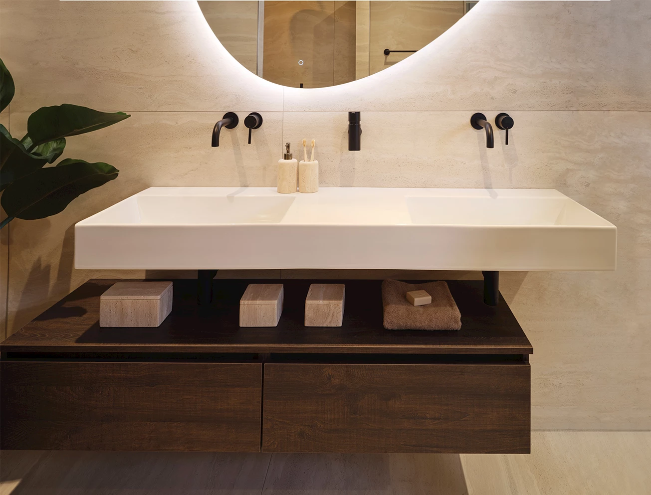 Schoonmaken keramiek