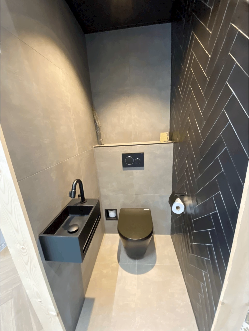 Nieuw toilet inclusief montage