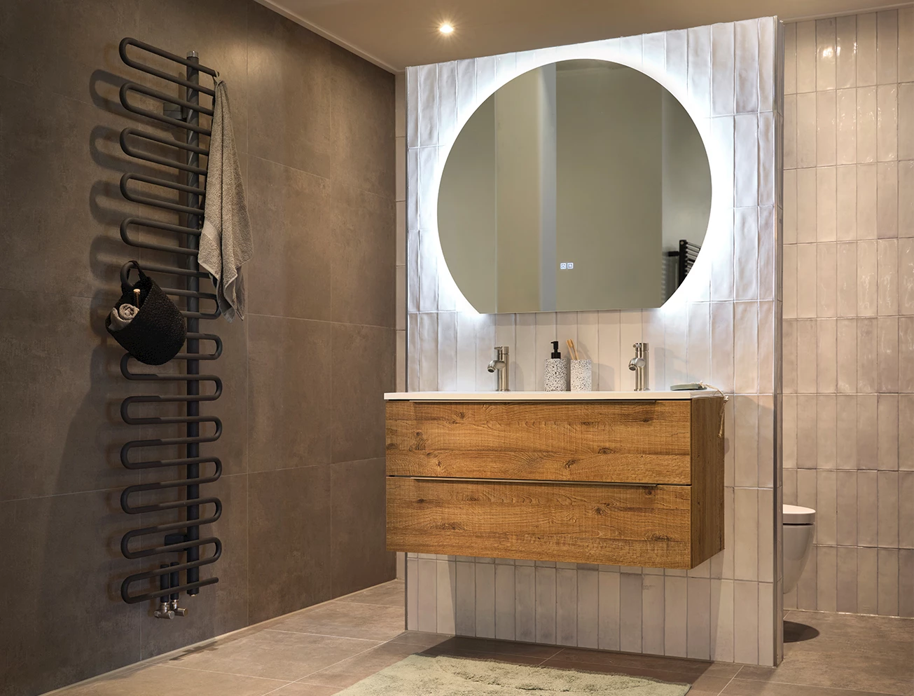 Betonlook badkamer met betonlook tegels