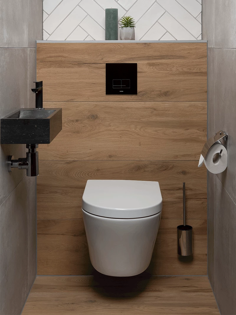 Houtlook tegels toiletruimte